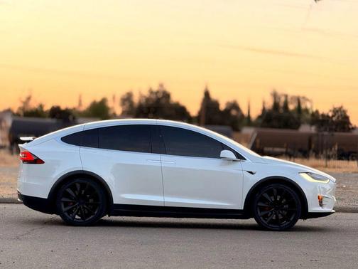 2016 Tesla Model X P10D Sport Utility 4D