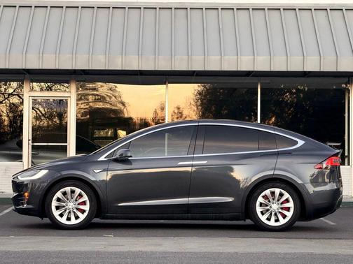 2016 Tesla Model X 90D