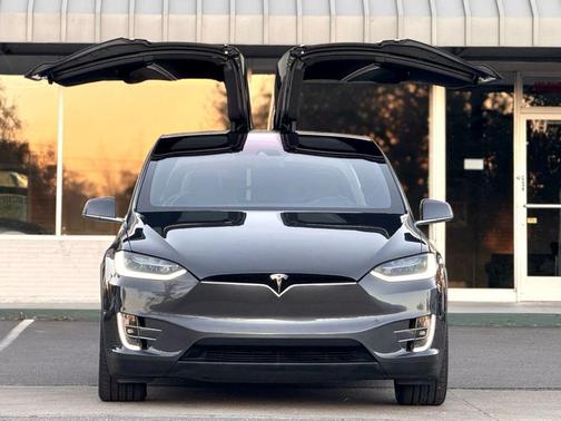 2016 Tesla Model X 90D