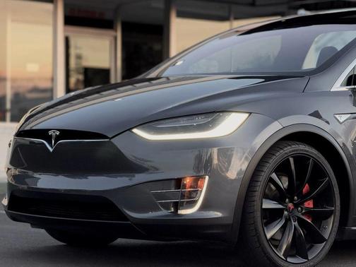 2016 Tesla Model X 90D