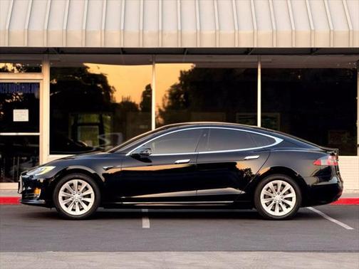 2018 Tesla Model S 75D