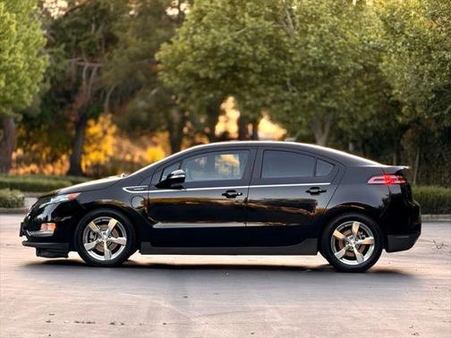 2012 Chevrolet Volt Base