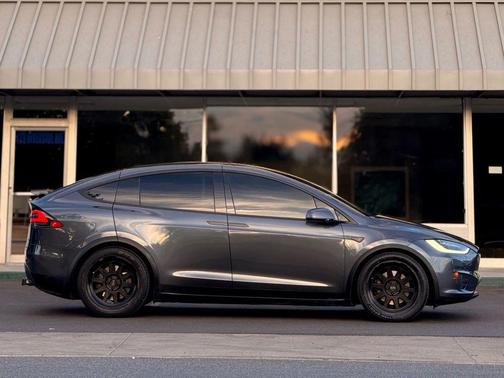 2016 Tesla Model X P100D