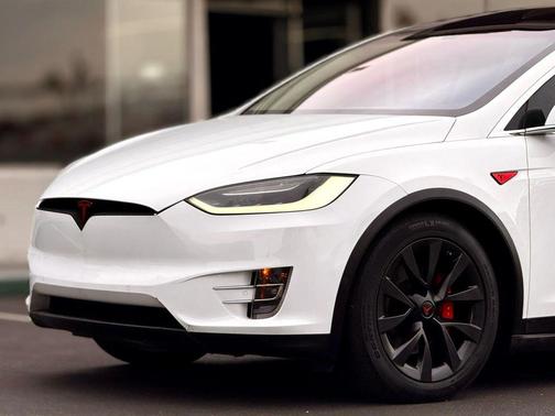 2016 Tesla Model X P90D Sport Utility 4D