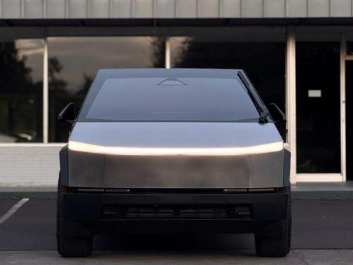 2024 Tesla Cybertruck Cyberbeast