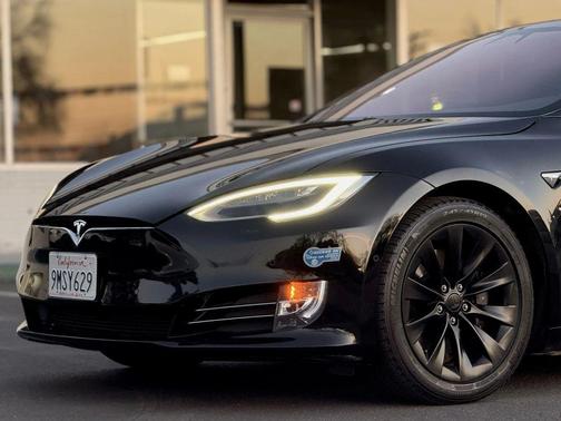 2020 Tesla Model S Long Range Plus