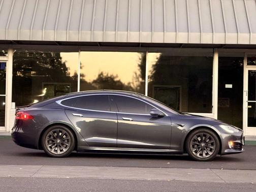 2018 Tesla Model S 75D