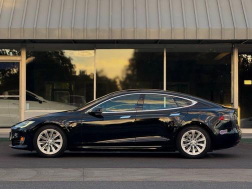 2018 Tesla Model S 75D