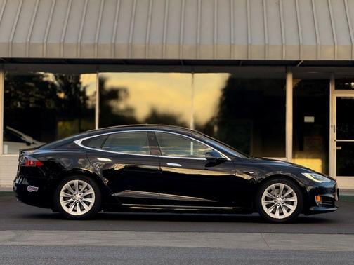 2018 Tesla Model S 75D