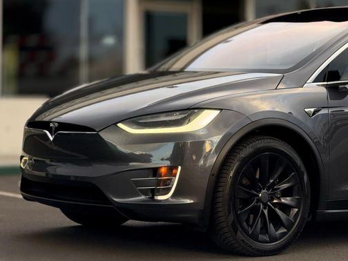2019 Tesla Model X Long Range Sport Utility 4D