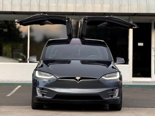 2019 Tesla Model X Long Range Sport Utility 4D