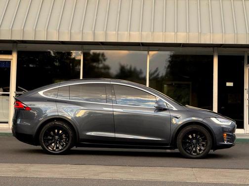 2019 Tesla Model X Long Range Sport Utility 4D