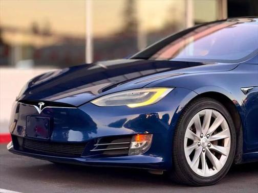2018 Tesla Model S 100D