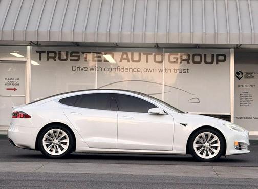 White 2018 Tesla Model S 75D
