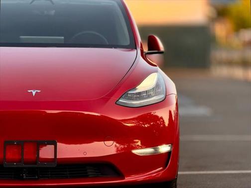 2021 Tesla Model Y Long Range Dual Motor All-Wheel Drive