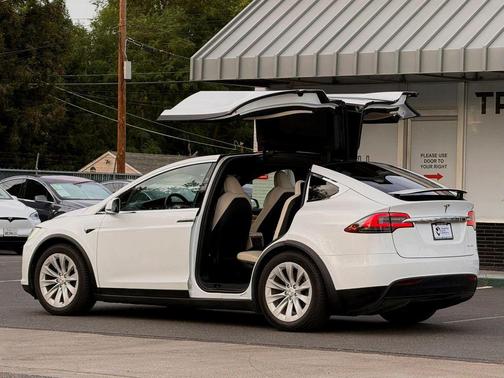 Pearl White Multi-Coat 2020 Tesla Model X Long Range Plus Dual Motor All-Wheel Drive