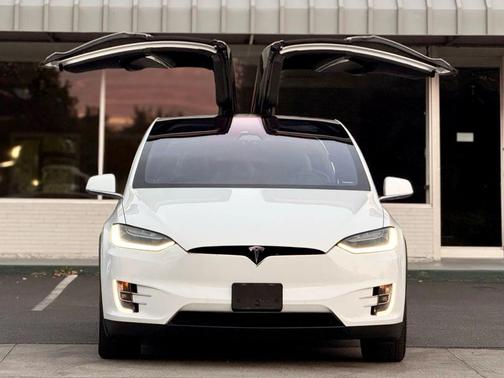 2016 Tesla Model X 75D Sport Utility 4D