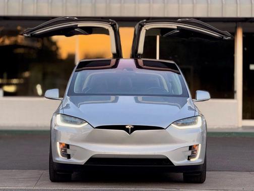2016 Tesla Model X 75D Sport Utility 4D
