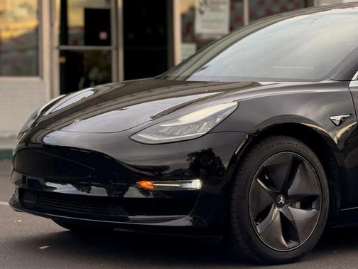 2018 Tesla Model 3 Mid Range