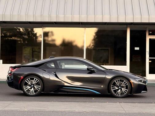 2015 BMW i8 Coupe 2D