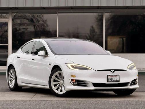 2020 Tesla Model S Long Range