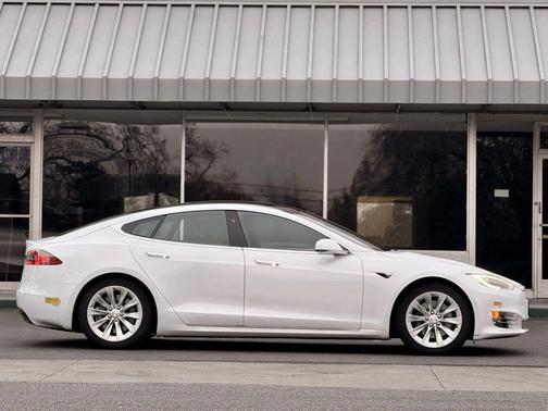 2020 Tesla Model S Long Range