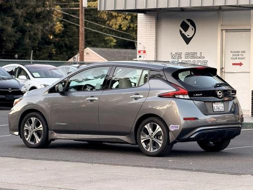 Gun Metallic 2019 Nissan Leaf SL PLUS