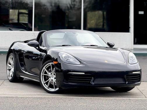 2017 Porsche 718 Boxster Roadster 2D