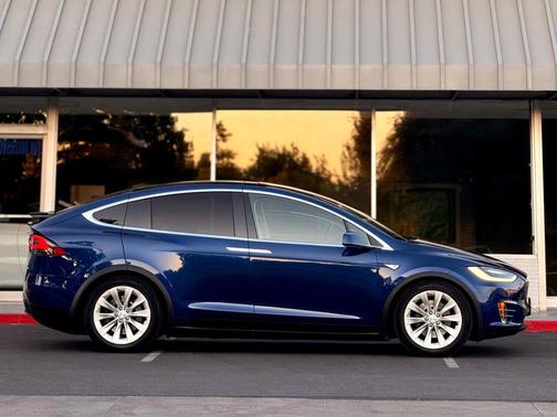 2016 Tesla Model X 75D