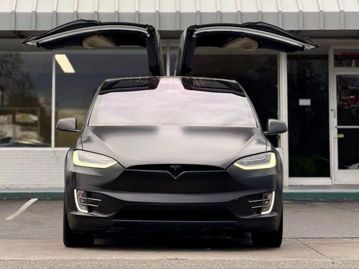 2020 Tesla Model X Long Range Plus Dual Motor All-Wheel Drive