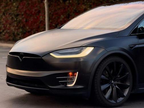 2020 Tesla Model X Long Range Plus Dual Motor All-Wheel Drive