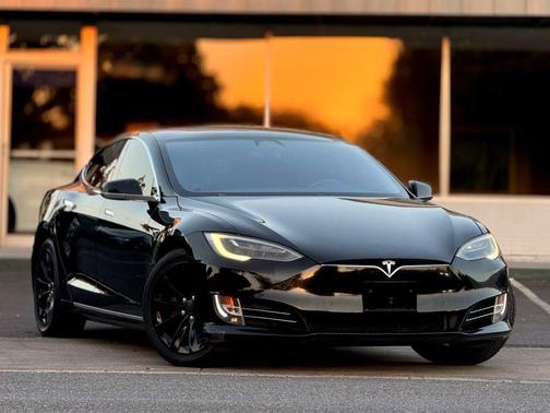 2018 Tesla Model S 75D