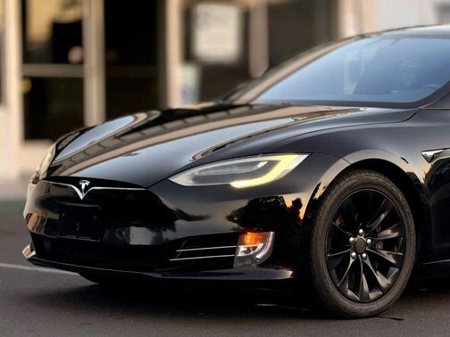 2018 Tesla Model S 75D