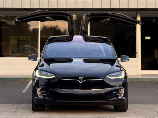 2016 Tesla Model X 90D Sport Utility 4D