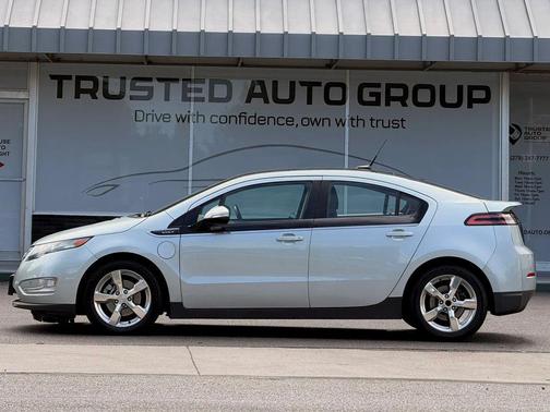 Silver Ice Metallic 2011 Chevrolet Volt Base