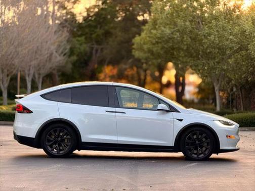 2022 Tesla Model X Dual Motor All-Wheel Drive