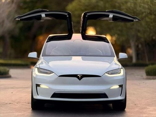 2022 Tesla Model X Dual Motor All-Wheel Drive