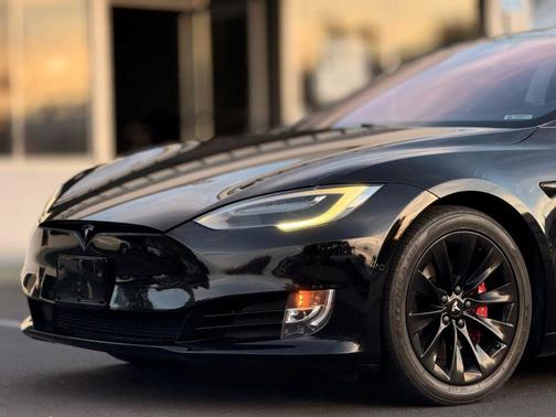2019 Tesla Model S Performance