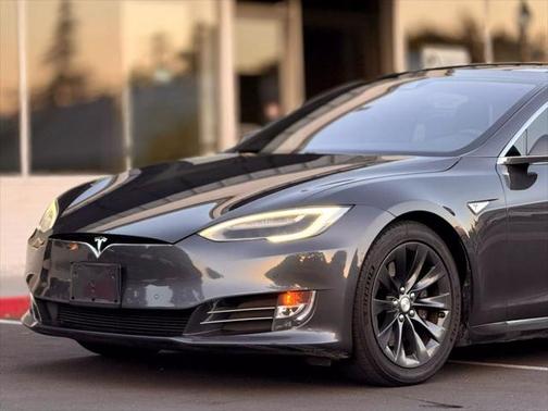 2016 Tesla Model S 75D