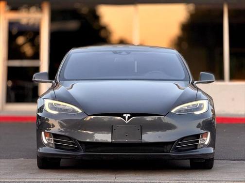 2016 Tesla Model S 75D
