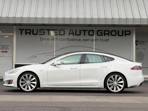 White 2016 Tesla Model S 75