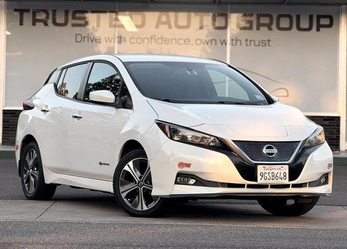 Pearl White Tricoat 2019 Nissan Leaf SV PLUS