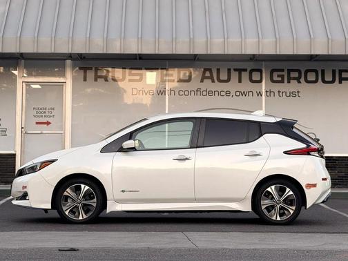 Pearl White Tricoat 2019 Nissan Leaf SV PLUS