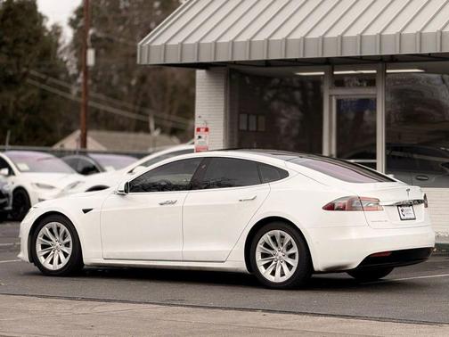 2017 Tesla Model S 75D