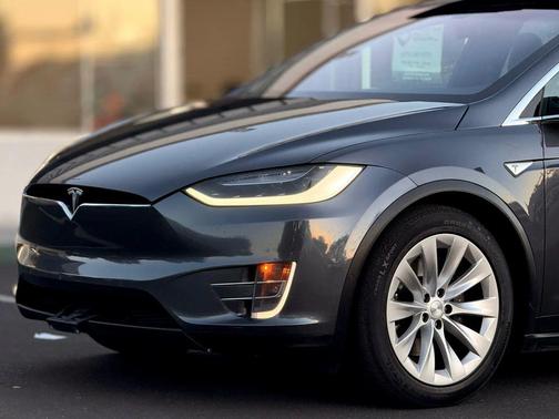 2016 Tesla Model X 75D Sport Utility 4D