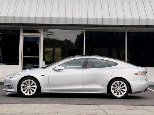 2017 Tesla Model S 90D