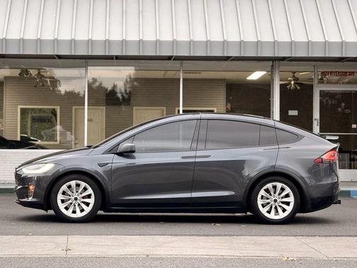 2016 Tesla Model X 75D Sport Utility 4D