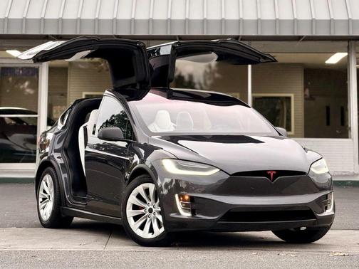 2016 Tesla Model X 75D Sport Utility 4D