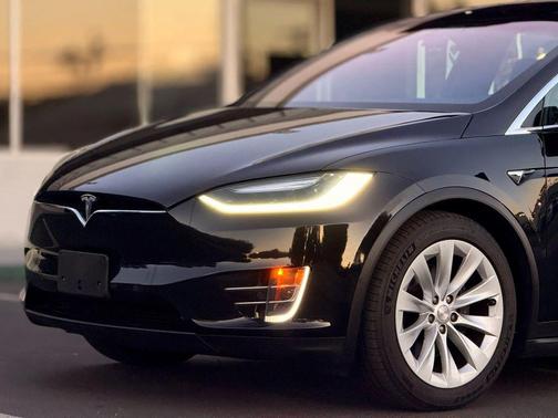 2017 Tesla Model X 90D