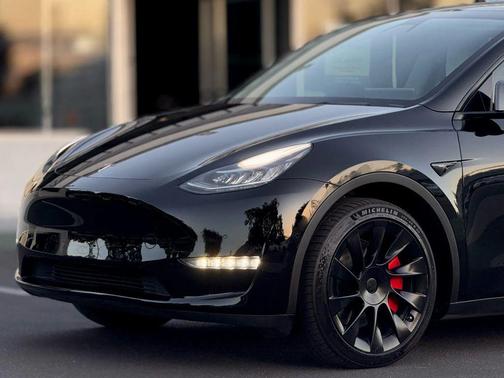 2021 Tesla Model Y Long Range Dual Motor All-Wheel Drive